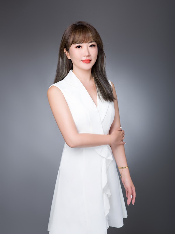 Nana Wong（副校长）